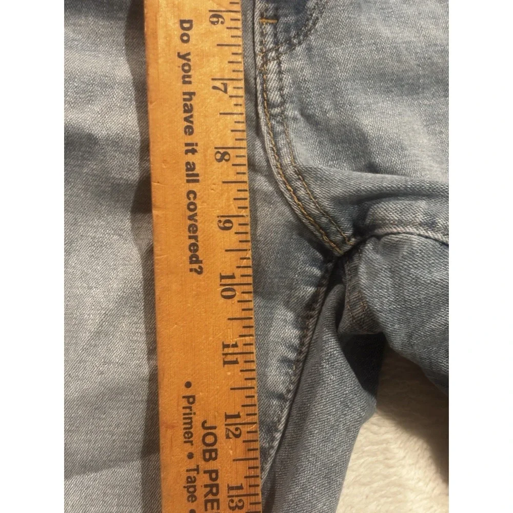 Levi's Women's W32 Medium Wash Blue Cotton Blend‎ Denim Classic Bermuda Shorts
